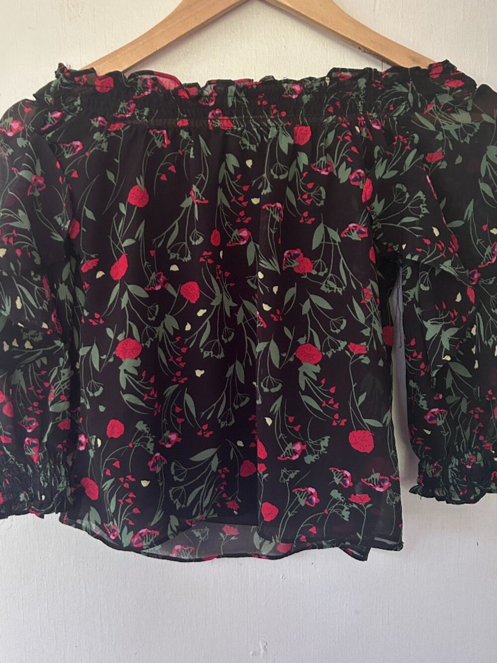 Tiny Girl Black Floral‎ Off the Shoulder Top Girls Small Ruffle Sleeve Whimsy